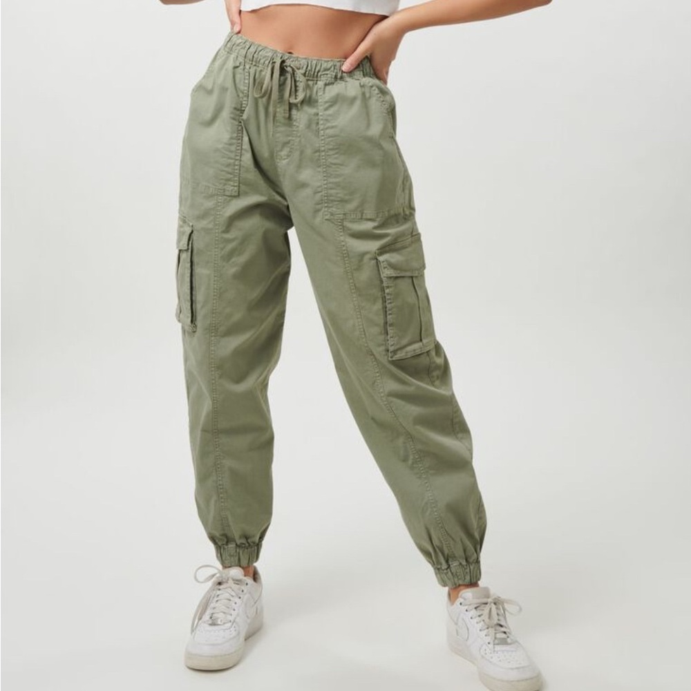 GARAGE Kennedy Cargo Green Pants